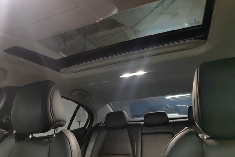 Used Mazda 3 Axela 2025 Model, 2.0L Automatic, Quality Elegance Edition Headliner