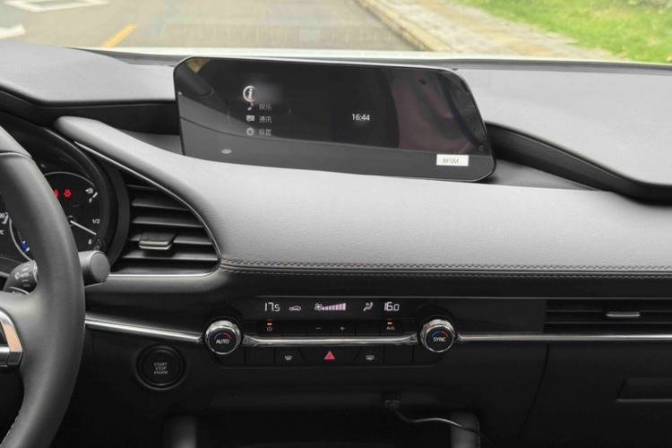 Used Mazda 3 Axela 2025 Model, 2.0L Automatic, Quality Excellence Edition Interior 1