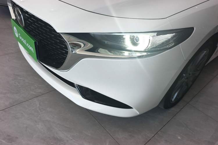 Used Mazda 3 Axela 2025 Model, 2.0L Automatic, Quality Excellence Edition Left Front Headlight