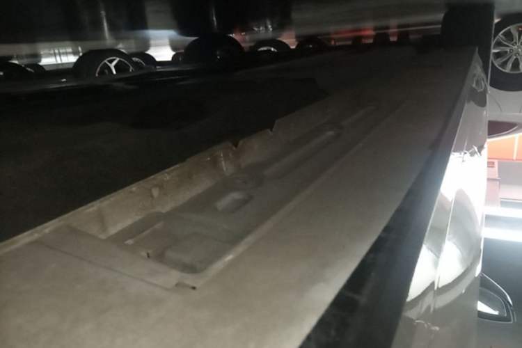 Used Mazda 3 Axela 2025 Model, 2.0L Automatic, Quality Excellence Edition Left Side Sill