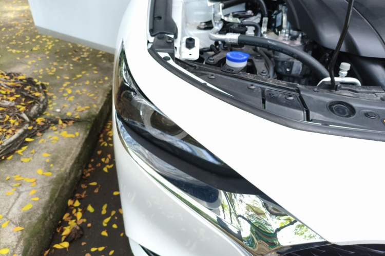 Used Mazda 3 Axela 2025 Model, 2.0L Automatic, Quality Glory Edition Right Front Headlight