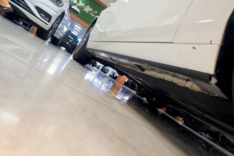 Used Mazda 3 Axela 2025 Model, 2.0L Automatic, Quality Glory Edition Right Side Sill