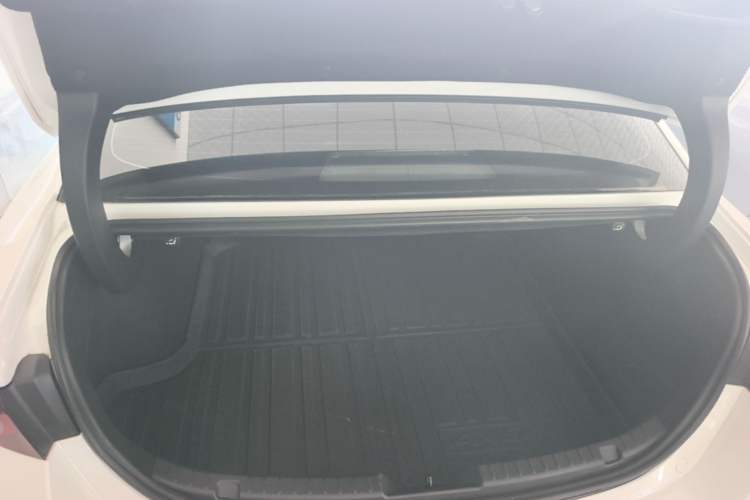 Used Mazda 3 Axela 2025 Model, 2.0L Automatic, Quality Excellence Edition Trunk