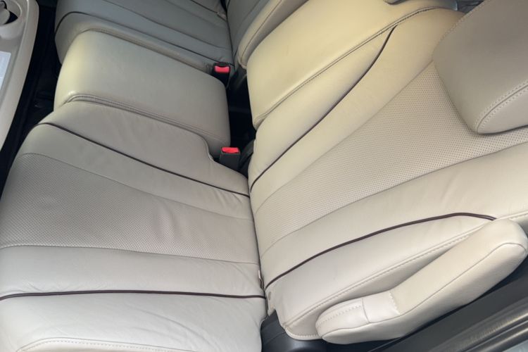 Used Mazda 5 2013 2.0L Automatic Luxury Edition Interior 5