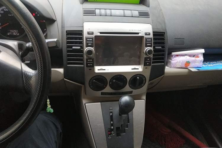 Used Mazda 5 2008 2.0 Automatic Comfort Edition Audio And AC Panel
