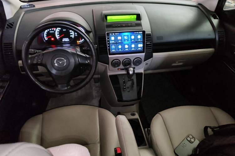 Used Mazda 5 2008 2.0 Automatic Comfort Edition Center Console