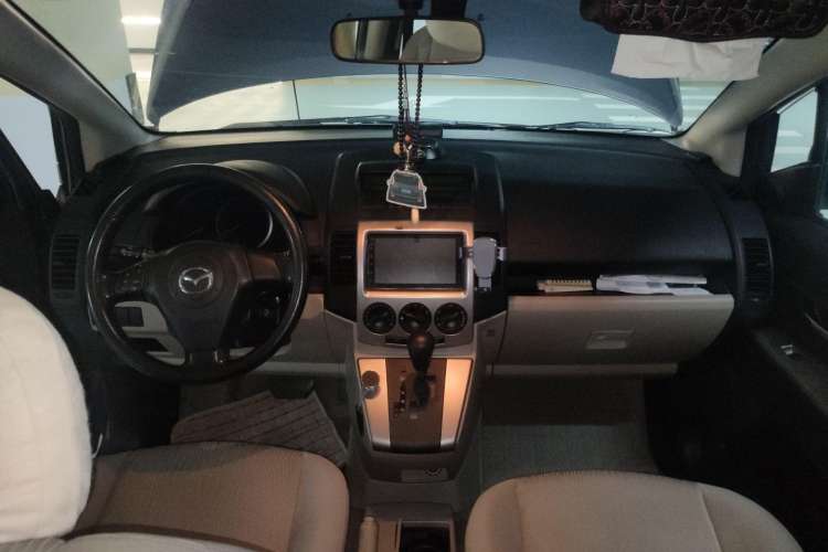 Used Mazda 5 2008 2.0 Automatic Comfort Edition Center Console