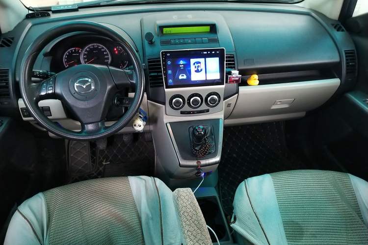 Used Mazda 5 2008 2.0 Manual Comfort Version Center Console