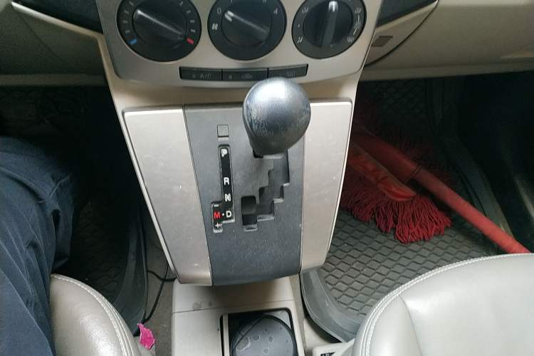 Used Mazda 5 2008 2.0 Automatic Comfort Edition Gear Lever