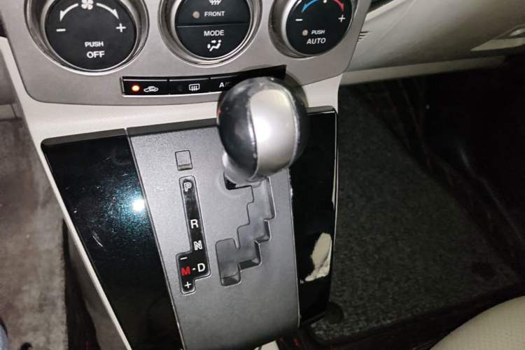 Used Mazda 5 2008 2.0 Automatic Comfort Edition Gear Lever