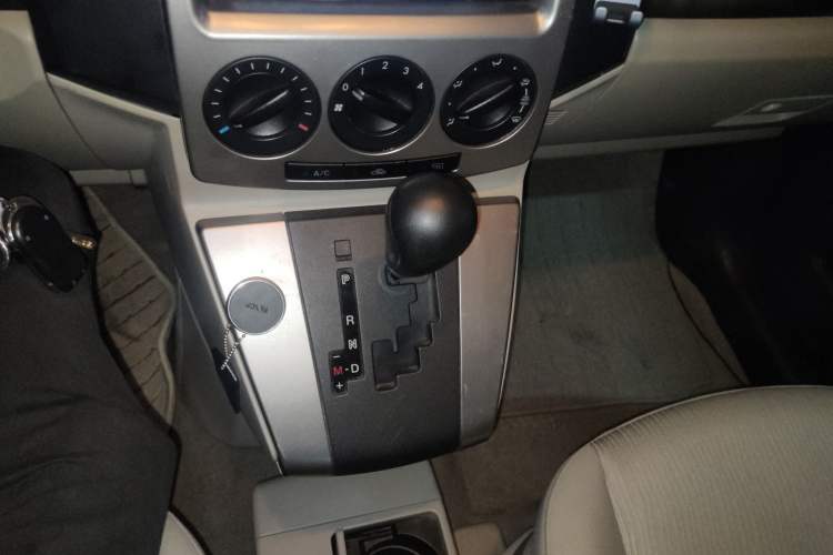 Used Mazda 5 2008 2.0 Automatic Comfort Edition Gear Lever