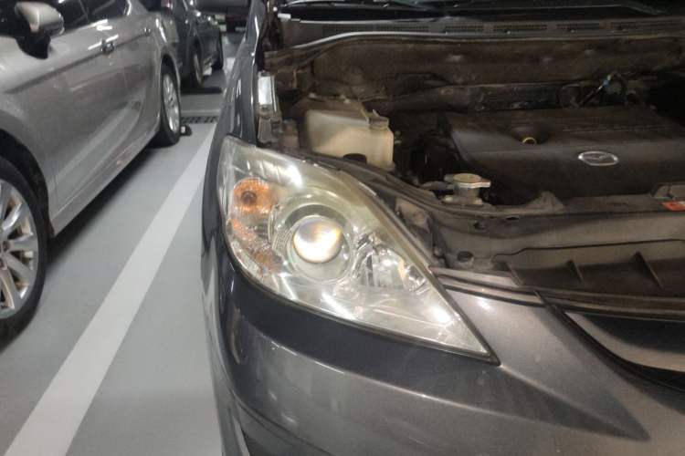 Used Mazda 5 2008 2.0 Automatic Comfort Edition Right Front Headlight