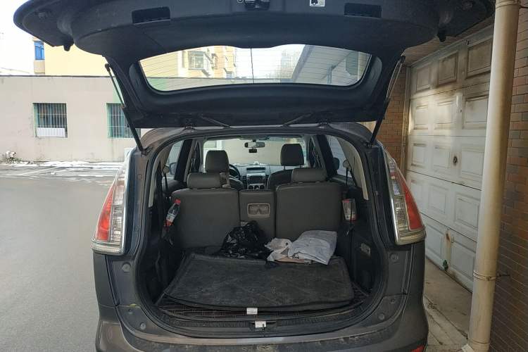 Used Mazda 5 2008 2.0 Automatic Comfort Edition Trunk