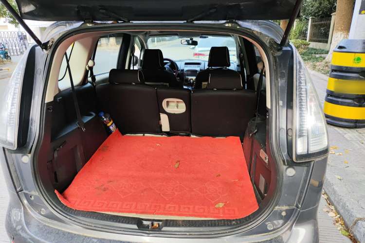 Used Mazda 5 2008 2.0 Automatic Luxury Edition Trunk