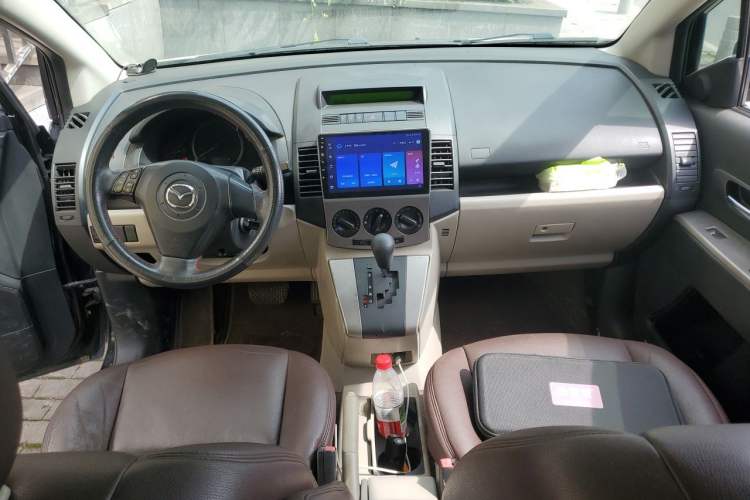 Used Mazda 5 2008 2.0 Automatic Comfort Edition Center Console