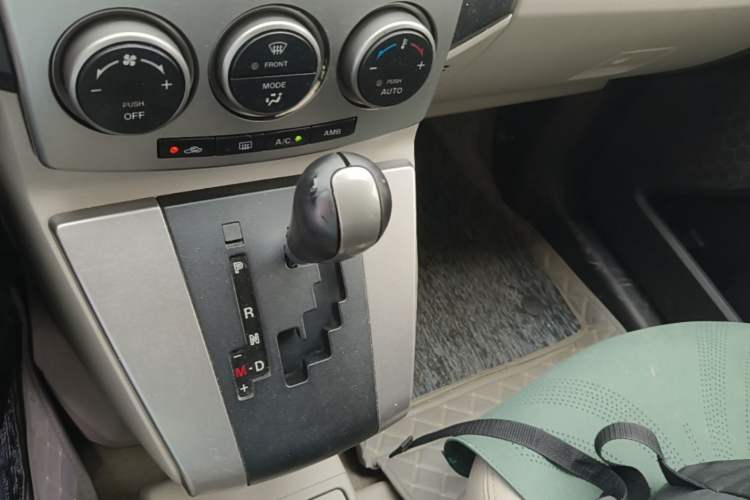 Used Mazda 5 2008 2.0 Automatic Comfort Edition Gear Lever