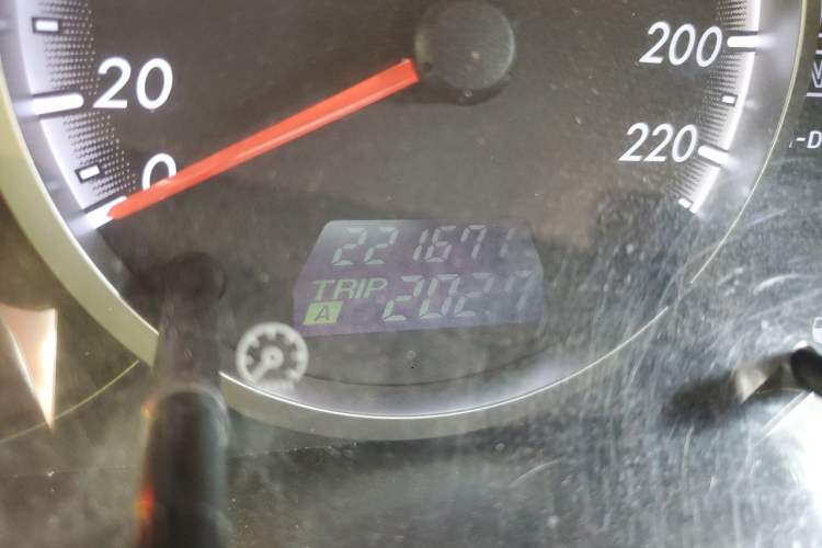 Used Mazda 5 2008 2.0 Automatic Comfort Edition Odometer Close Up