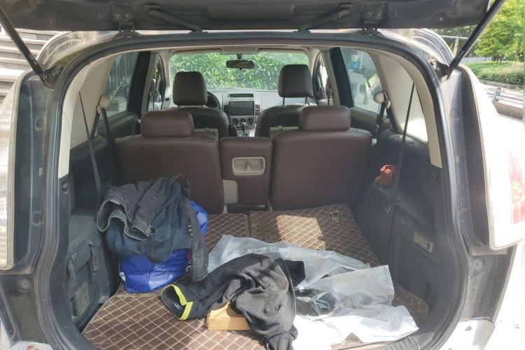 Used Mazda 5 2008 2.0 Automatic Comfort Edition Trunk
