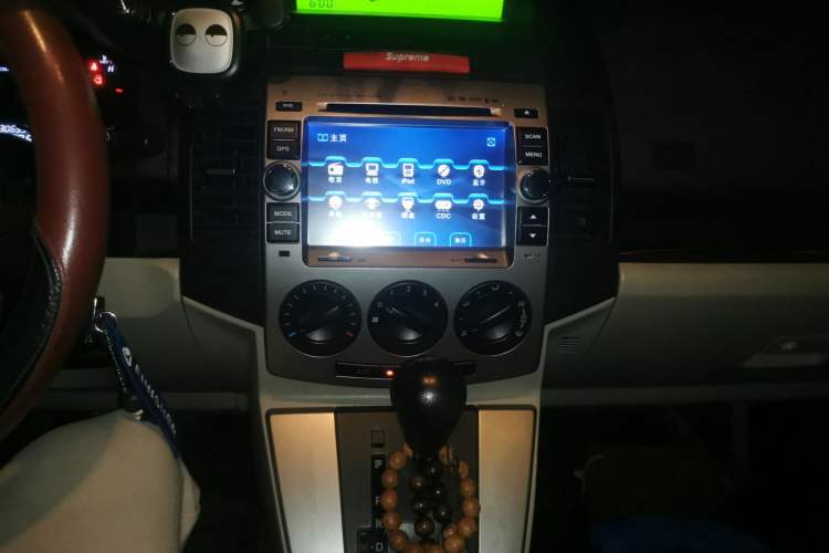Used Mazda 5 2008 2.0 Automatic Comfort Edition Audio And AC Panel