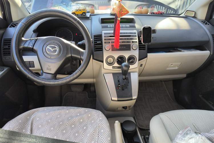 Used Mazda 5 2008 2.0 Automatic Comfort Edition Center Console