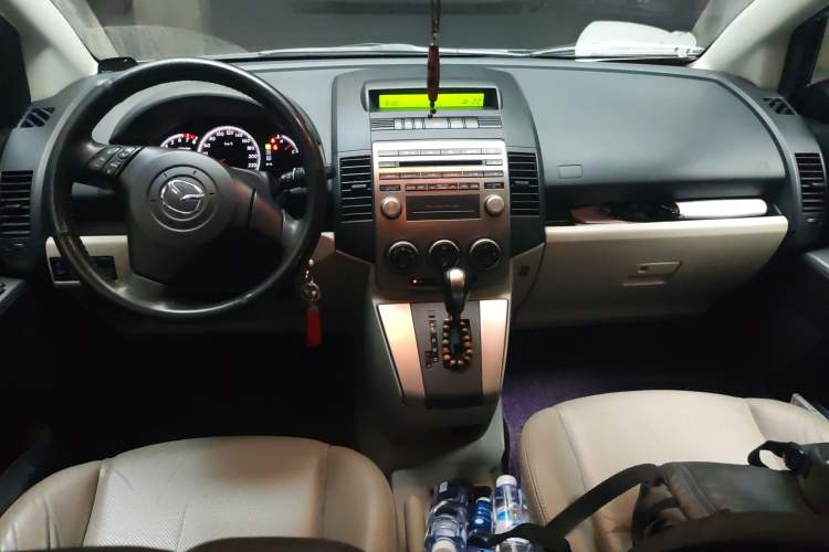Used Mazda 5 2008 2.0 Automatic Luxury Edition Center Console