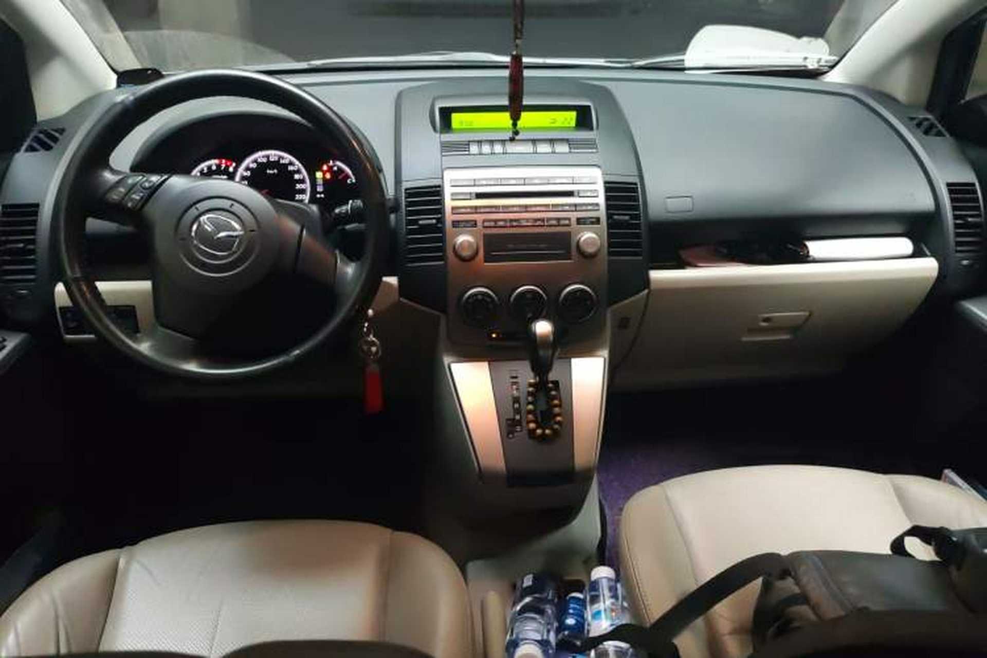 Used Mazda 5 2008 2.0 Automatic Luxury Edition Center Console