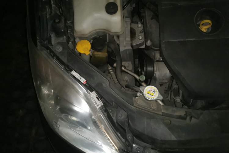 Used Mazda 5 2008 2.0 Automatic Comfort Edition Engine Bay Right