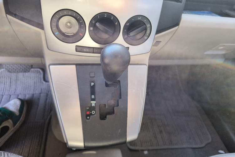 Used Mazda 5 2008 2.0 Automatic Comfort Edition Gear Lever