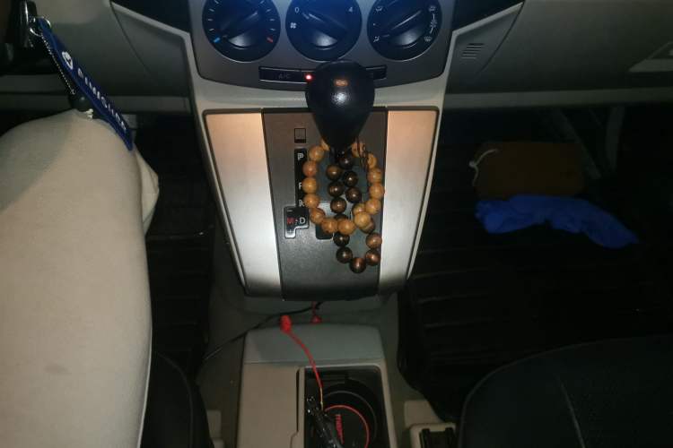 Used Mazda 5 2008 2.0 Automatic Comfort Edition Gear Lever