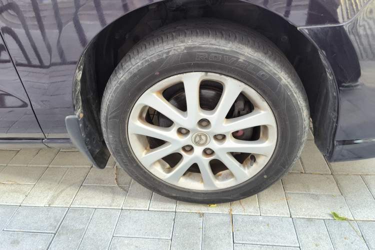 Used Mazda 5 2008 2.0 Automatic Comfort Edition Right Front Wheel Hub
