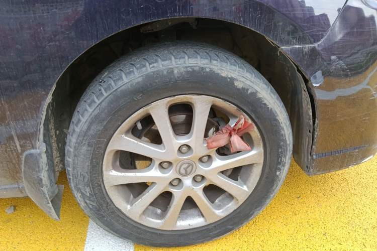 Used Mazda 5 2008 2.0 Manual Comfort Version Right Front Wheel Hub