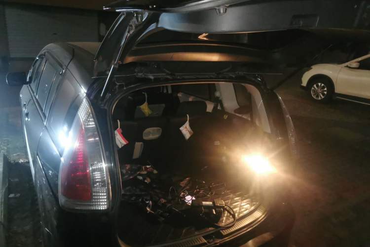 Used Mazda 5 2008 2.0 Automatic Comfort Edition Trunk