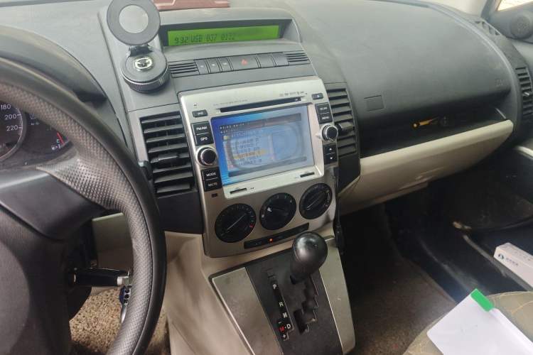 Used Mazda 5 2008 2.0 Automatic Comfort Edition Audio And AC Panel