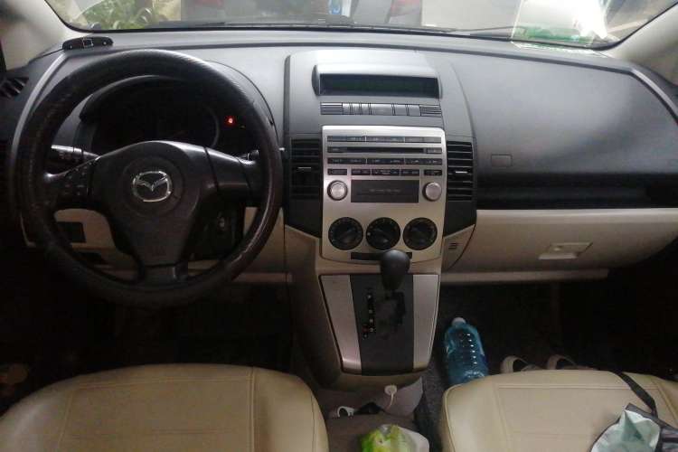 Used Mazda 5 2008 2.0 Automatic Comfort Edition Center Console