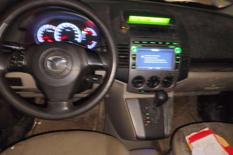 Used Mazda 5 2008 2.0 Automatic Comfort Edition Center Console
