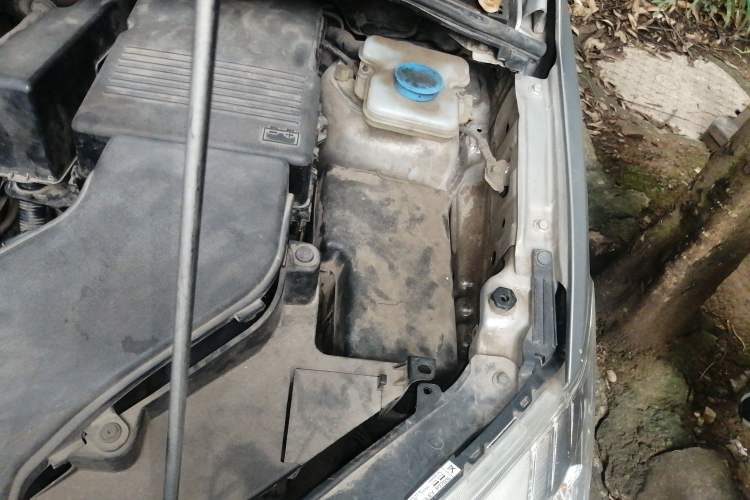 Used Mazda 5 2008 2.0 Automatic Comfort Edition Engine Bay Left