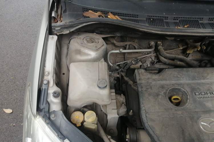 Used Mazda 5 2008 2.0 Automatic Comfort Edition Engine Bay Right