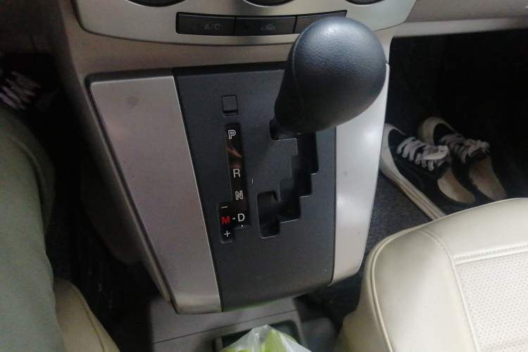 Used Mazda 5 2008 2.0 Automatic Comfort Edition Gear Lever
