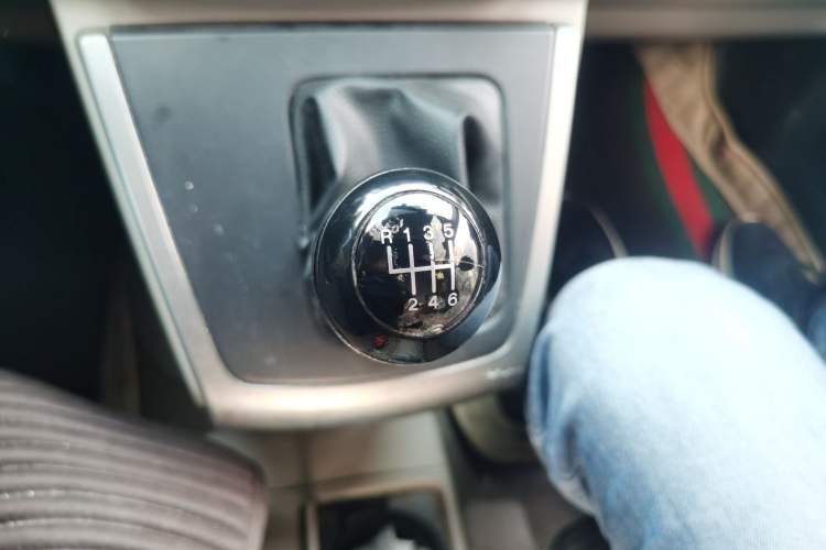 Used Mazda 5 2008 2.0 Manual Comfort Version Gear Lever