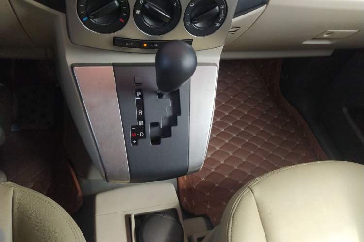 Used Mazda 5 2008 2.0 Automatic Comfort Edition Gear Lever