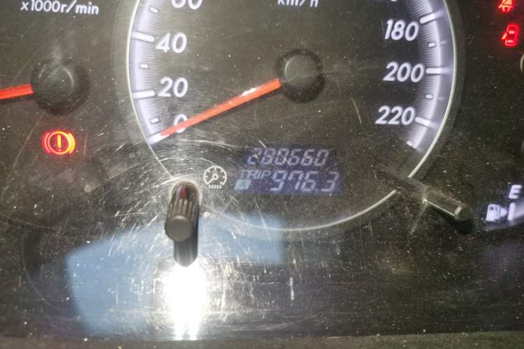 Used Mazda 5 2008 2.0 Manual Comfort Version Odometer Close Up