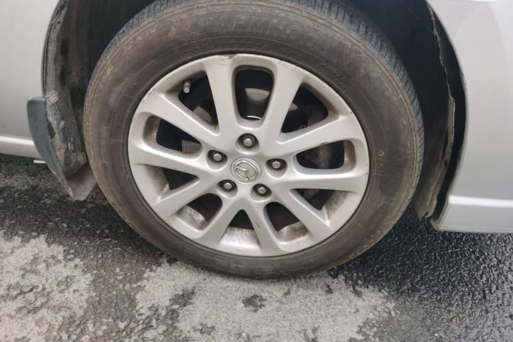 Used Mazda 5 2008 2.0 Manual Comfort Version Right Front Wheel Hub