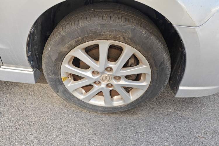 Used Mazda 5 2008 2.0 Automatic Luxury Edition Right Front Wheel Hub