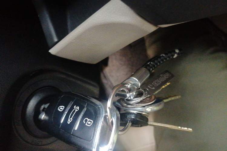Used Mazda 5 2008 2.0 Automatic Comfort Edition Vehicle Key