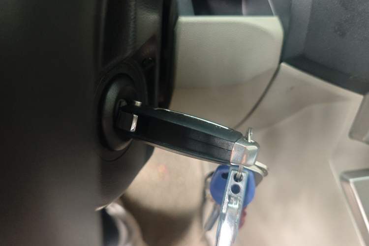 Used Mazda 5 2008 2.0 Automatic Comfort Edition Vehicle Key