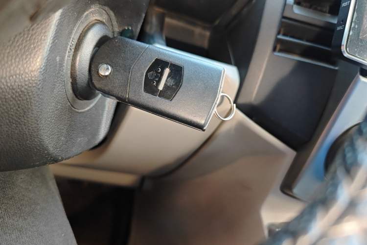 Used Mazda 5 2008 2.0 Automatic Luxury Edition Vehicle Key