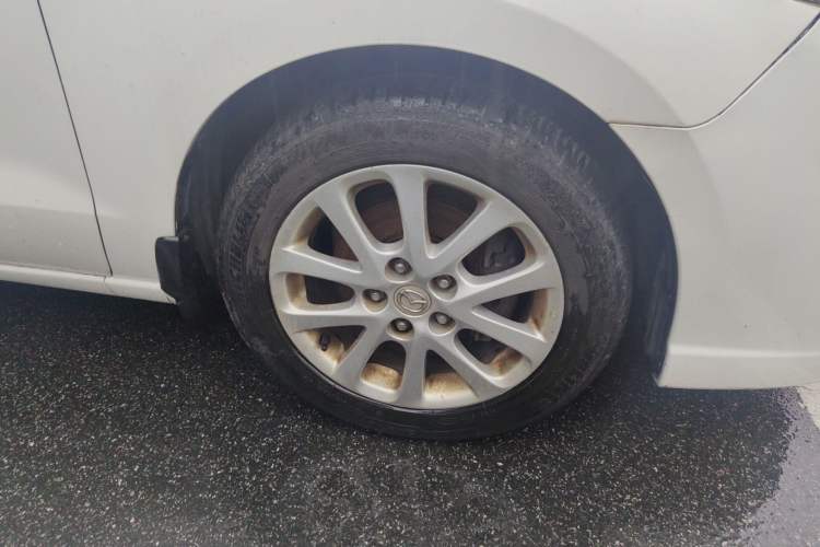 Used Mazda 5 2008 2.0 Manual Comfort Version Right Front Wheel Hub