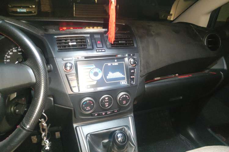 Used Mazda 5 2011 2.0L Manual Comfort Edition Audio And AC Panel