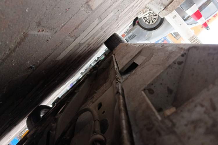 Used Mazda 5 2011 2.0L Automatic Comfort Edition Chassis Rear Left