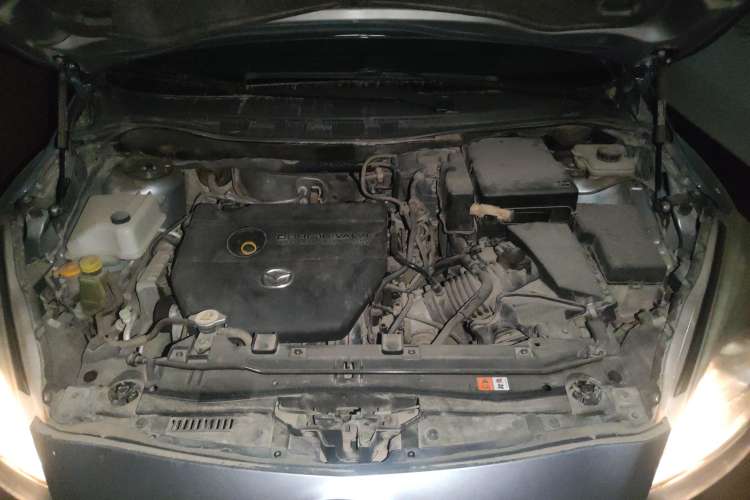 Used Mazda 5 2011 2.0L Manual Comfort Edition Engine Bay
